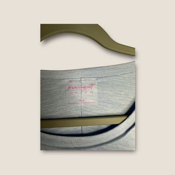 Free People x Hatch Right on Run Layer Top Blue Bell Size Small NWT - Picture 6 of 8